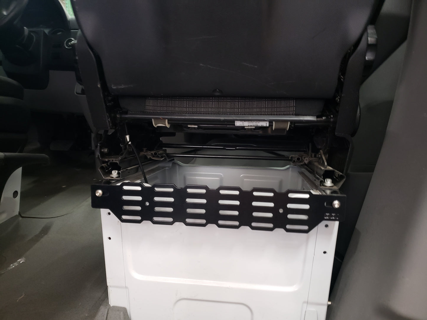 FRONT MULTI MOUNT PANEL (1995-2023 MERCEDES BENZ SPRINTER VAN) MMP - Desert Does It