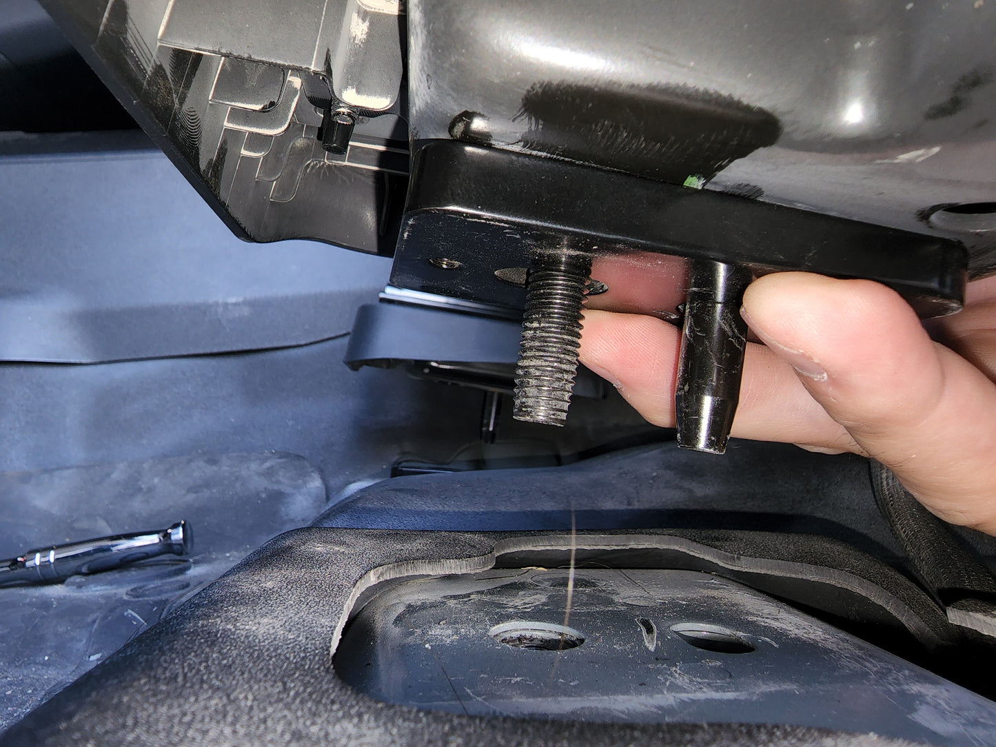 ADJUSTABLE FRONT SEAT JACKERS® (2019+ FORD RANGER, 2021+ MAVERICK, 2020+ FORD ESCAPE)