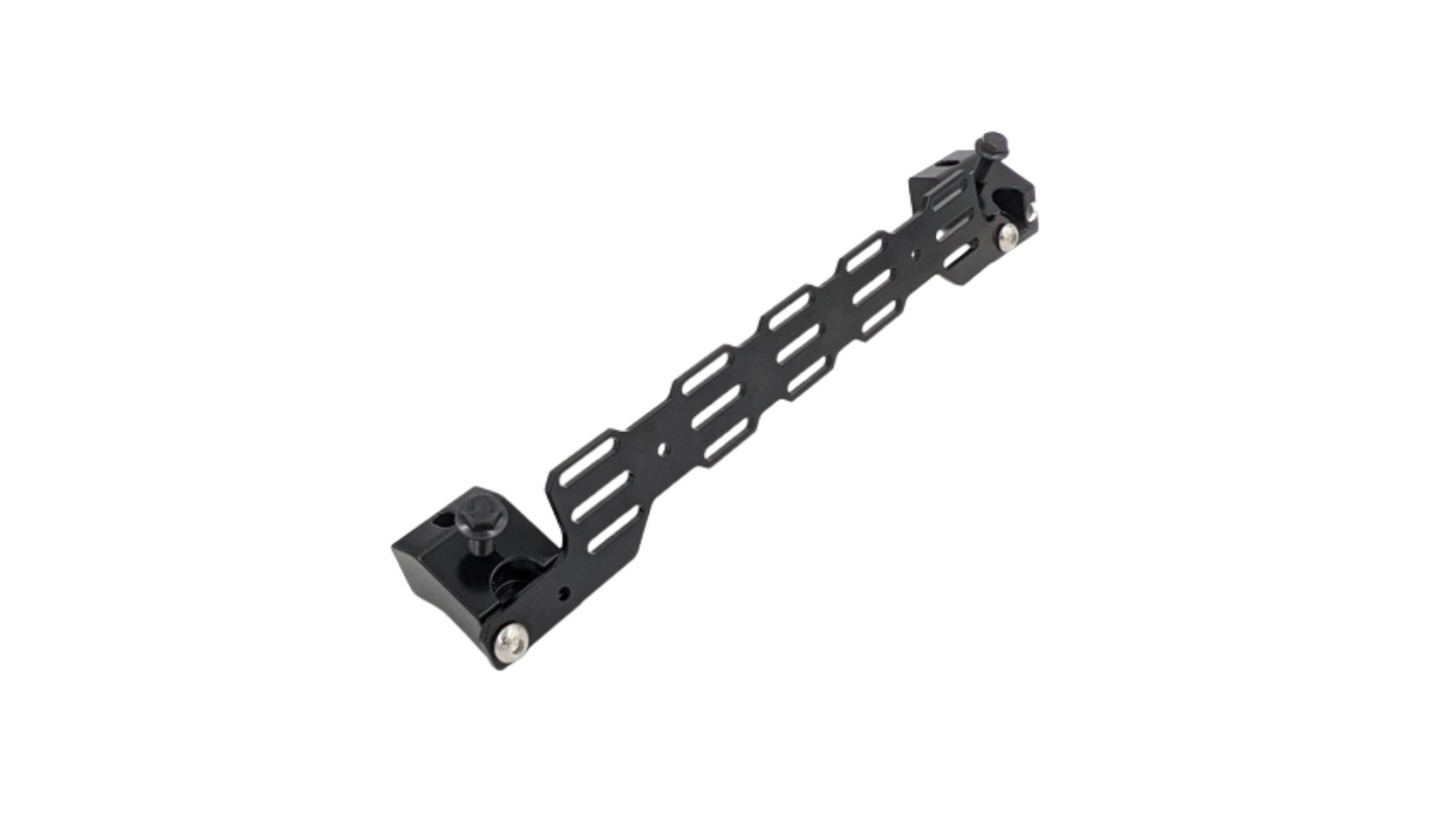 FRONT SEAT JACKERS 1998 2007 TOYOTA LAND CRUISER 100 Get comfortable and get organized with Desert Does It.