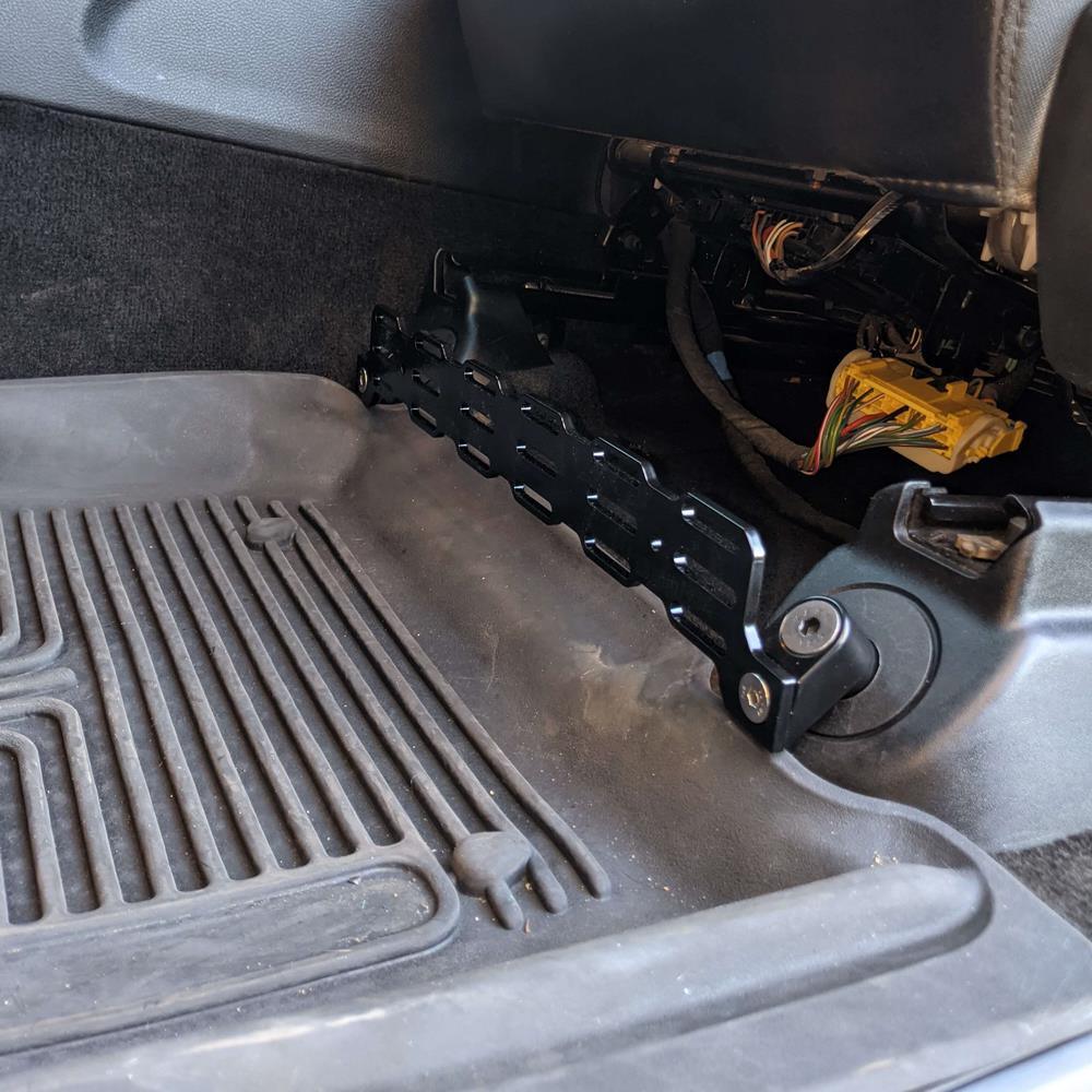 FRONT MULTI MOUNT PANEL (2011-2021 JEEP GRAND CHEROKEE - DODGE DURANGO) MMP - Desert Does It