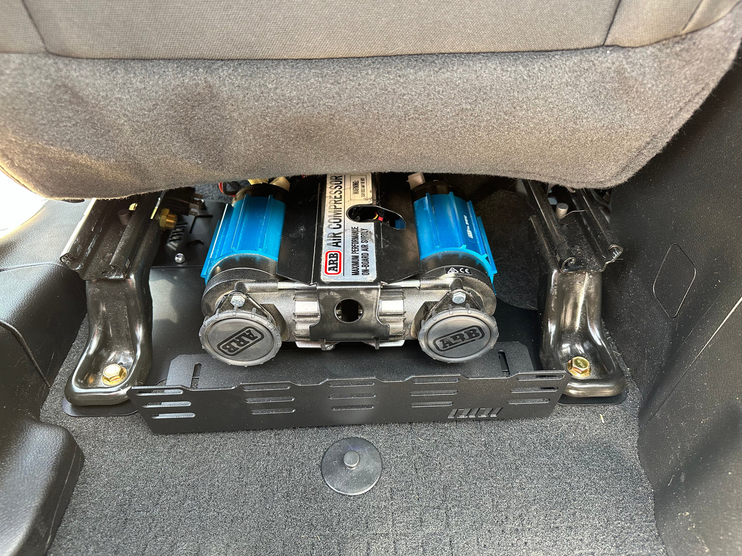 UNDER SEAT COMPRESSOR MOUNT (2018-2024 JEEP WRANGLER JLU, & GLADIATOR)