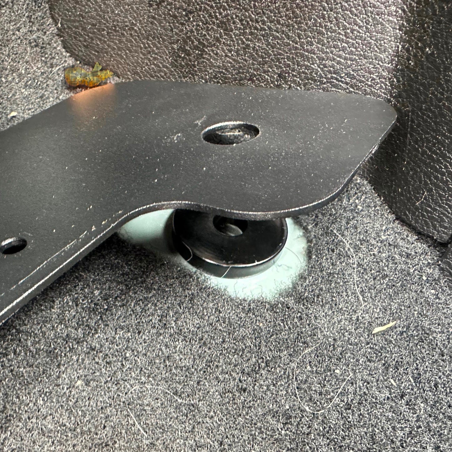 UNDER SEAT COMPRESSOR MOUNT (2018-2024 JEEP WRANGLER JLU, & GLADIATOR)