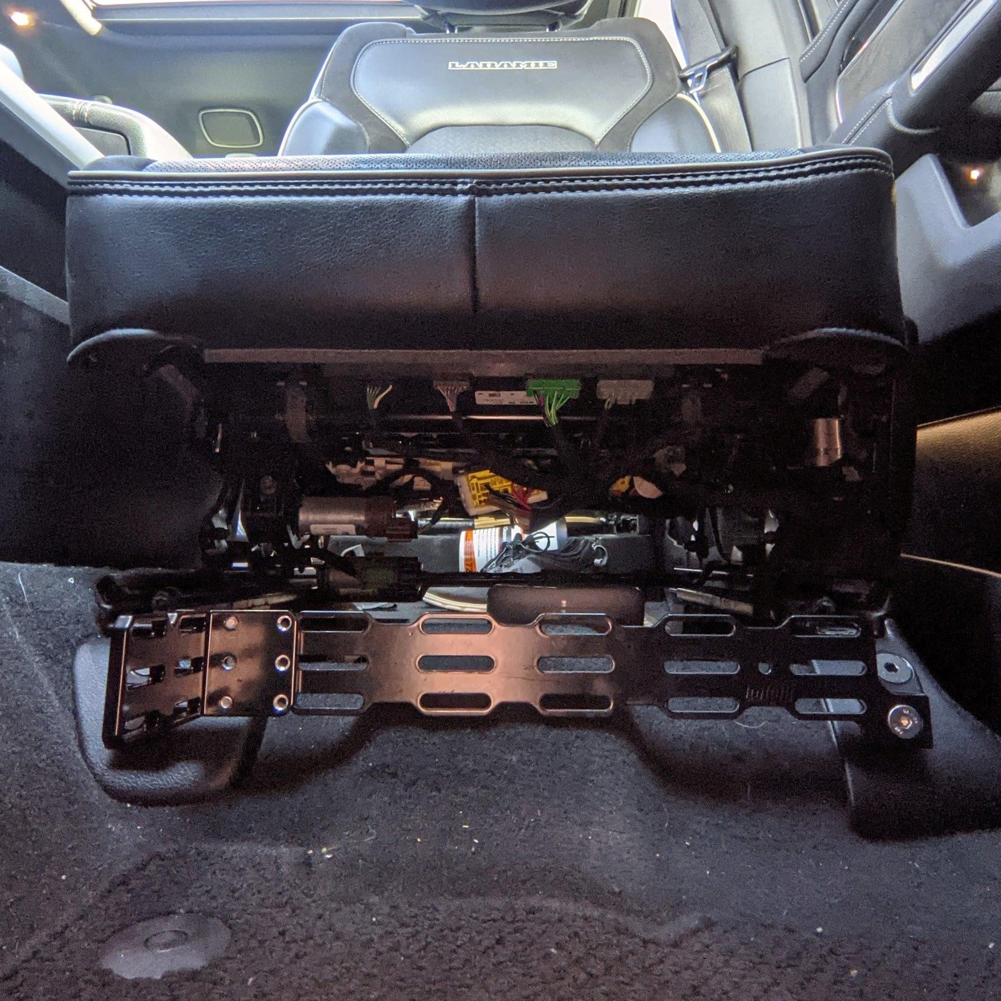 FRONT MULTI MOUNT PANEL (2019-2023 RAM 1500) MMP - Desert Does It