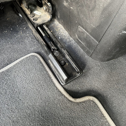 FRONT SEAT JACKERS (2015-2022 CHEVY COLORADO)