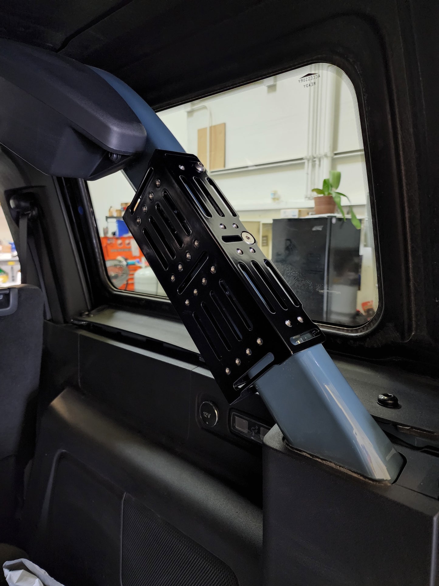 ROLL BAR TRIPLE MOLLE (2021-2023 FORD BRONCO) - Desert Does It