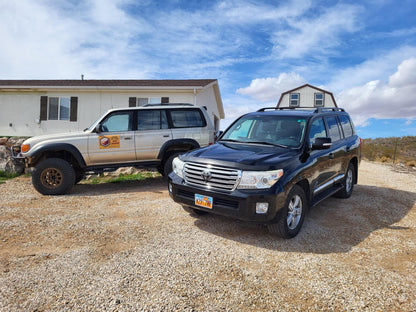 FRONT SEAT JACKERS (2008-2021 LAND CRUISER & LX570) - Desert Does It